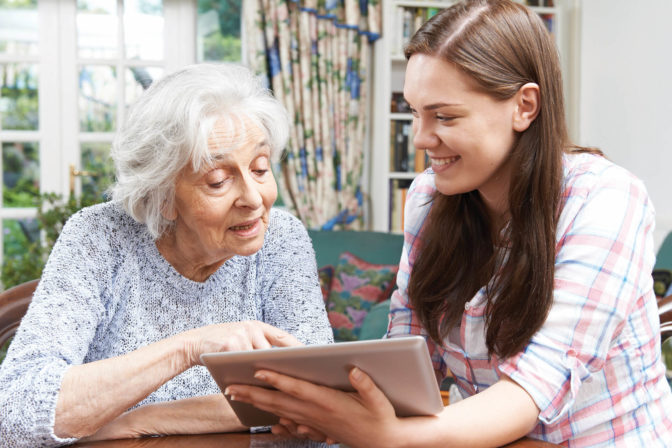 How to Help Seniors Learn Technology